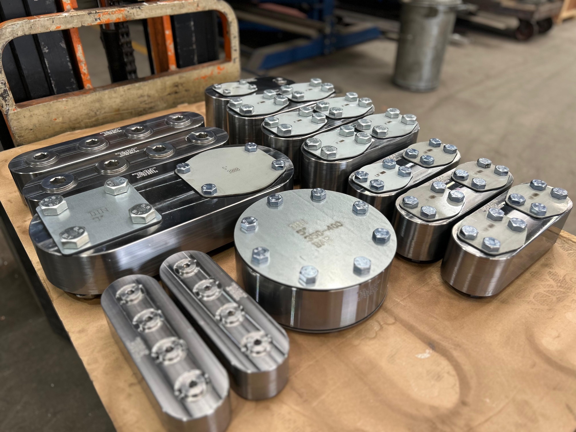 1-royal-van-der-leun-metaalbewerking-hydrauliekblokken-eh-36