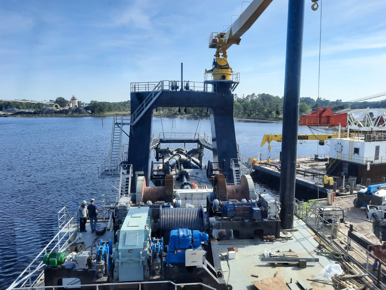 1-van-der-leun-north-america-dredger-delaware-norfolk-dredging-electrical-installation-idler-barge-1