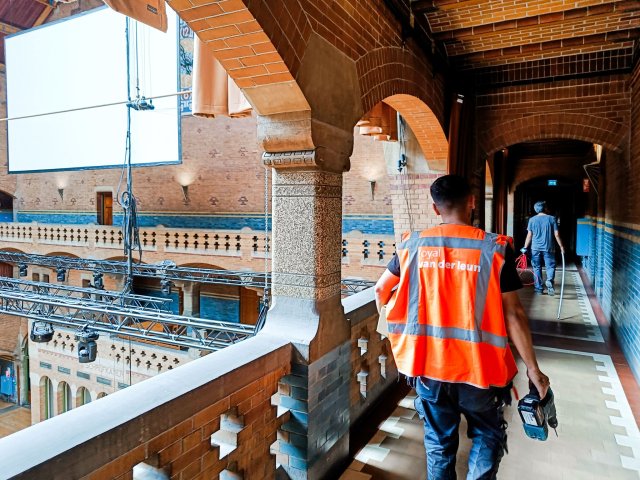 2 royal van der leun - electrobouw - beurs van berlage - elektrisch utiliteitsbouw - beveiligingsyst