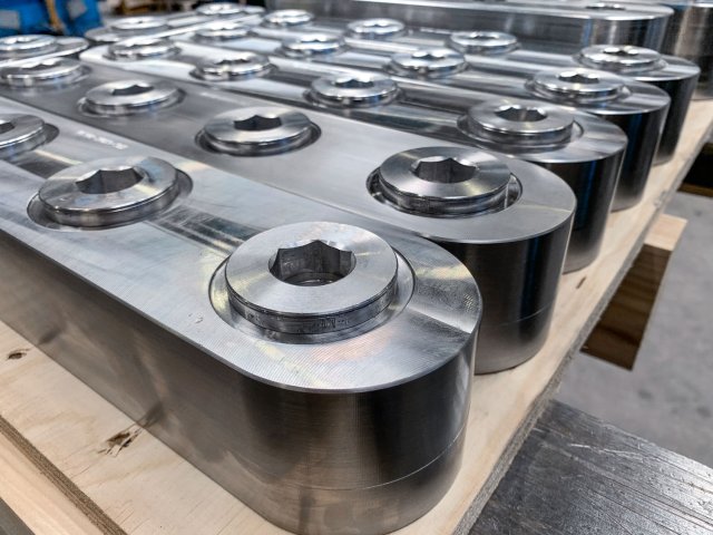2-van-der-leun-metaalbewerking-Hydrauliekblokken_WEB