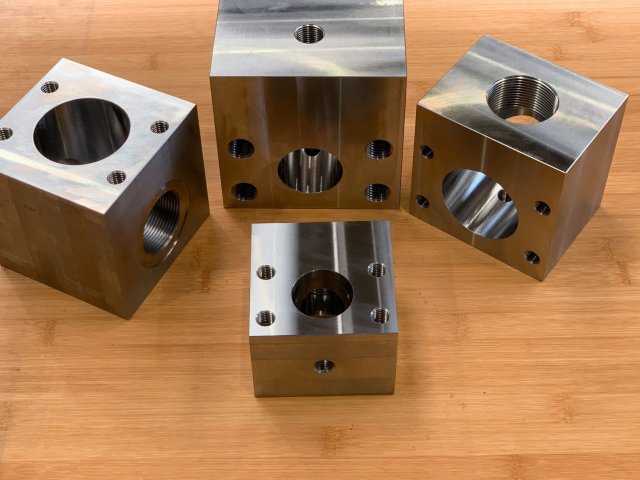 Royal Van der Leun Metaalbewerking Hydrauliekblokken