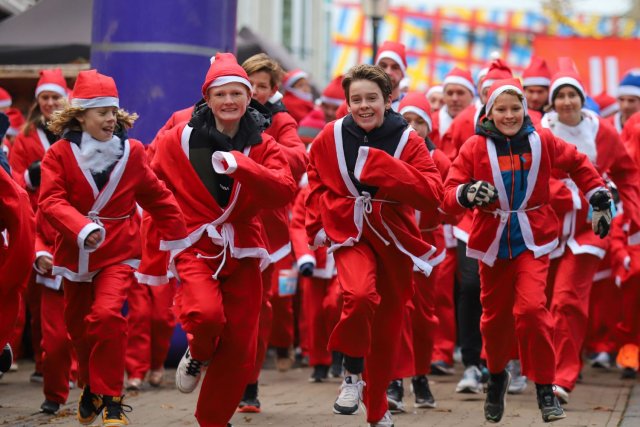 Royal Van der Leun Rotary Santa Run Gorinchem Kerstmannen